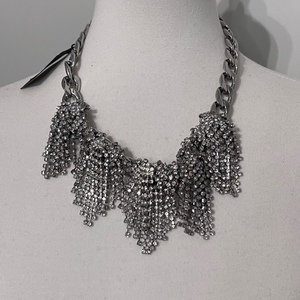 NWT Banana Republic necklace